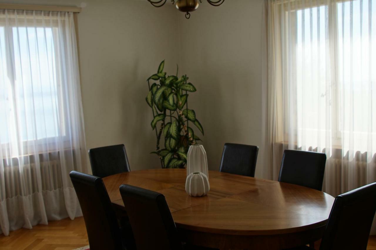 Maujobia 31 Apartment Нюшател Екстериор снимка